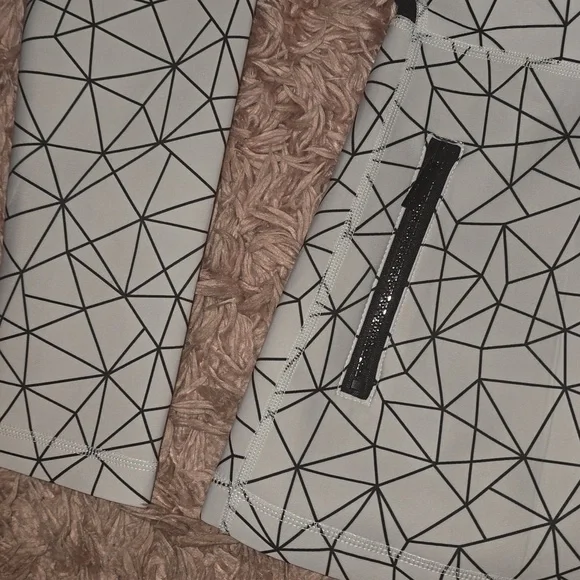 Karma Geometric Patterned Women's Jacket - Picture 3 of 4